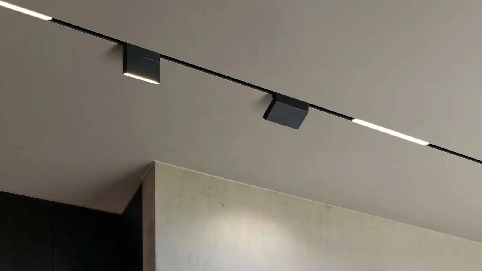 Magnetic Light 4